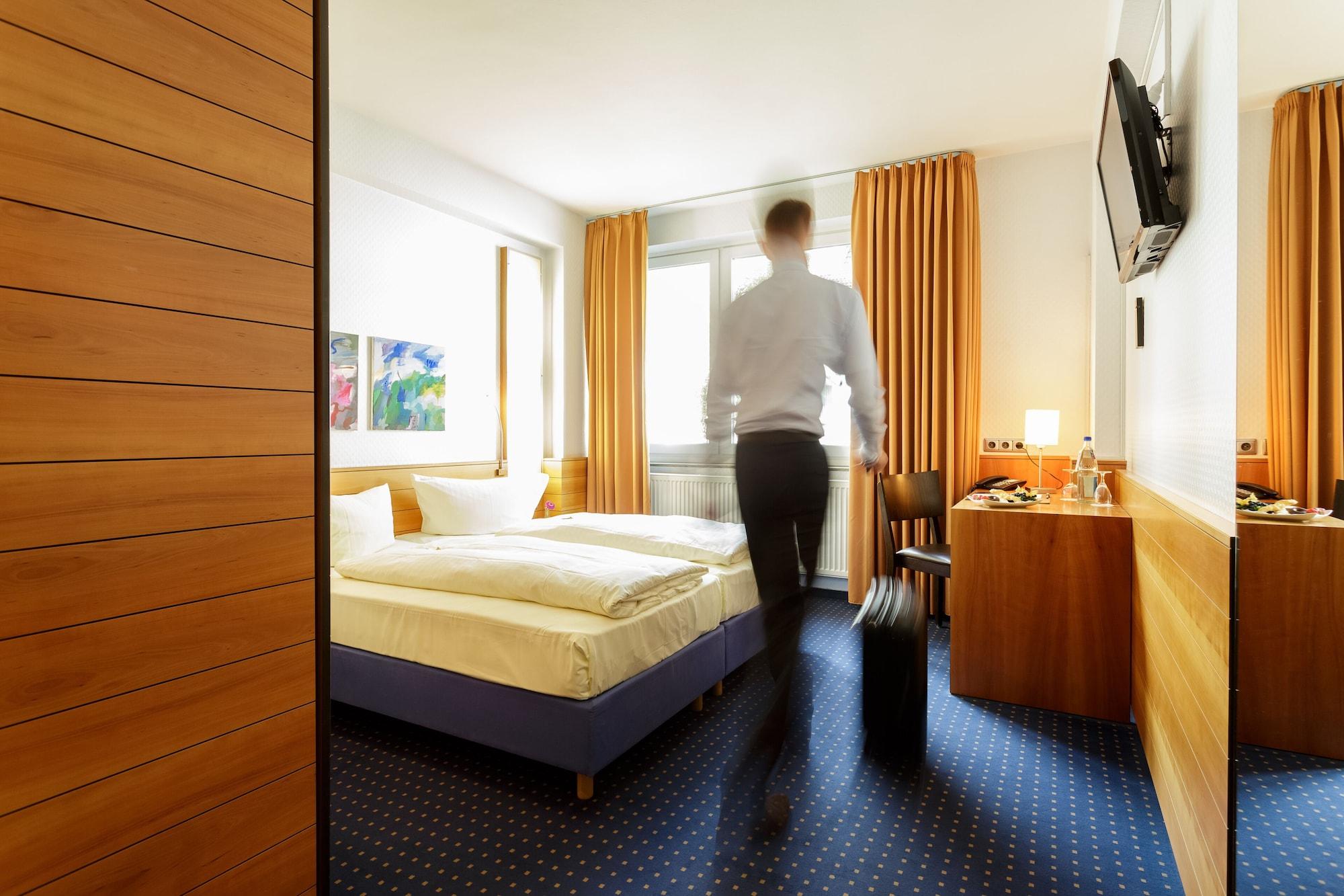 Messehotel Koeln-deutz 3* Keulen